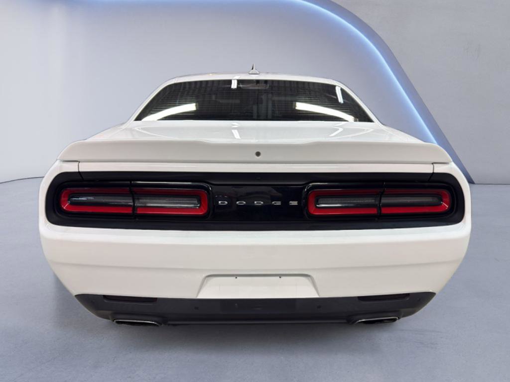 Used 2018 Dodge Challenger SXT Plus image 5