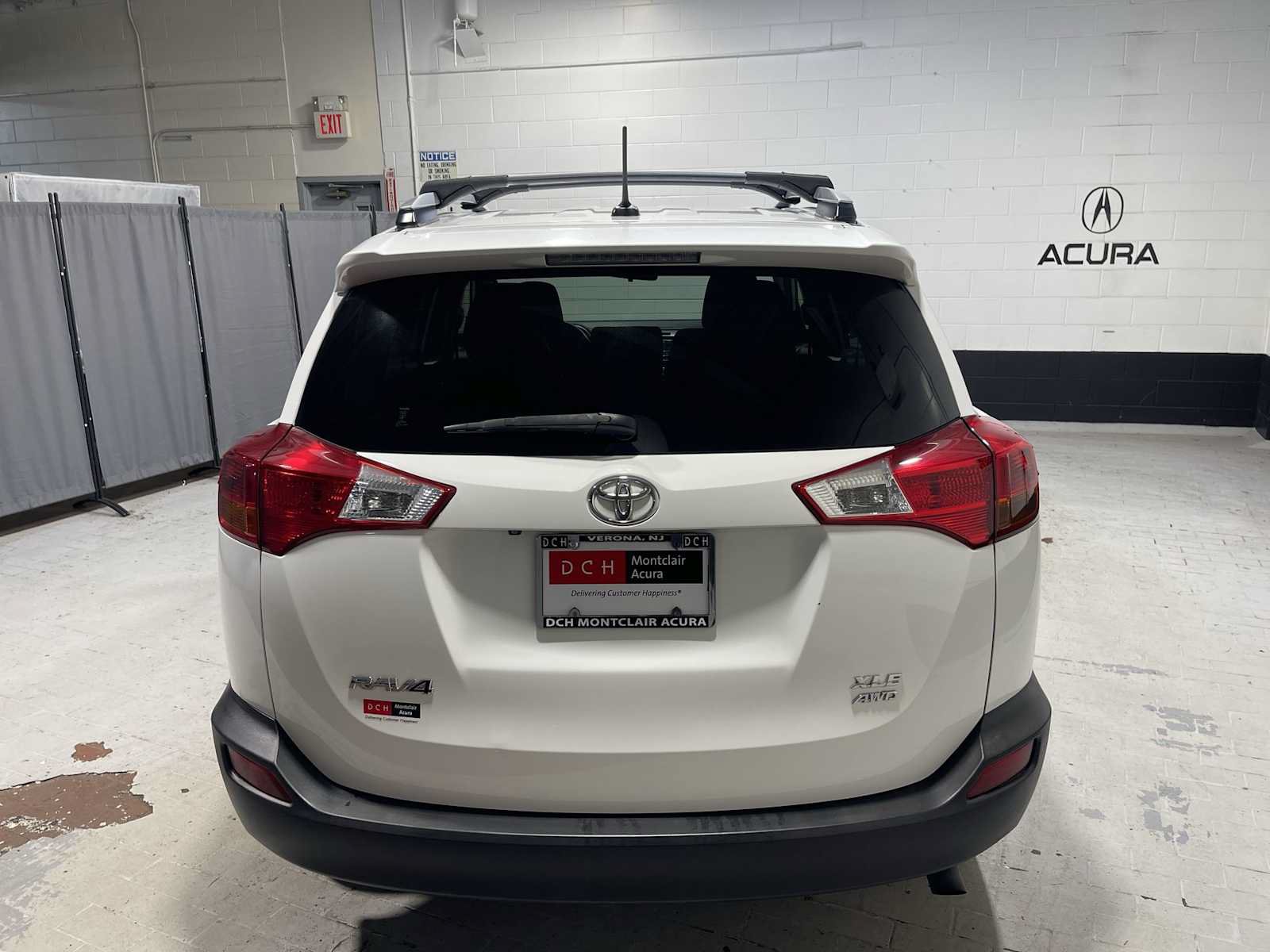 Used 2015 Toyota RAV4 XLE AWD/4WD image 5
