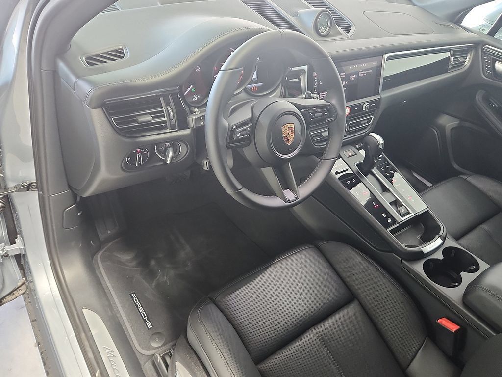 New 2026 Porsche Macan S AWD/4WD image 4