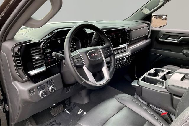 Used 2024 GMC Sierra 1500 SLT w/ X31 Off-Road Package AWD/4WD image 12
