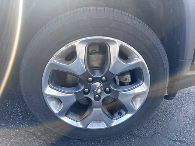 Used 2019 Jeep Compass Limited AWD/4WD image 28