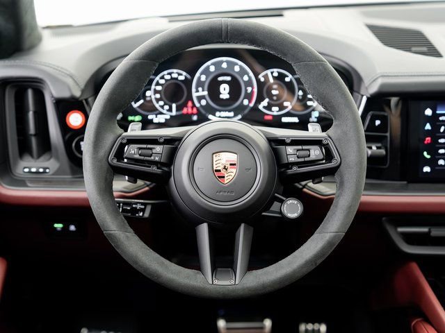 New 2026 Porsche Cayenne GTS image 12