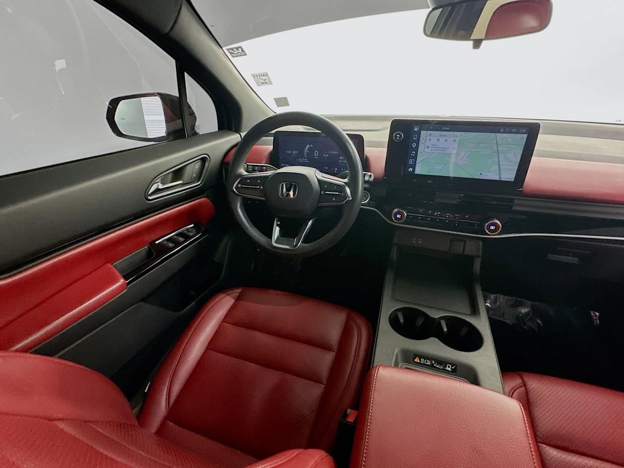 Used 2024 Honda Prologue EX image 11