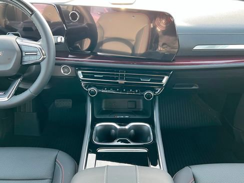 New 2026 Chevrolet Traverse Z71 image 13