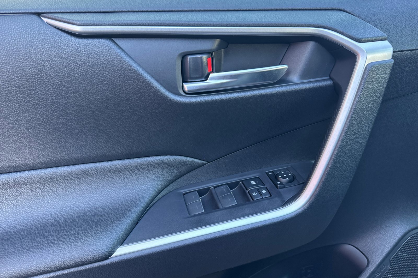 Certified 2024 Toyota RAV4 SE image 17