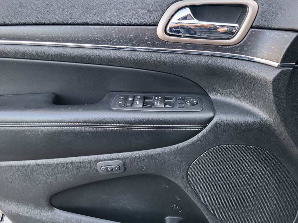 Used 2017 Jeep Grand Cherokee Limited w/ Trailer Tow Group IV image 24