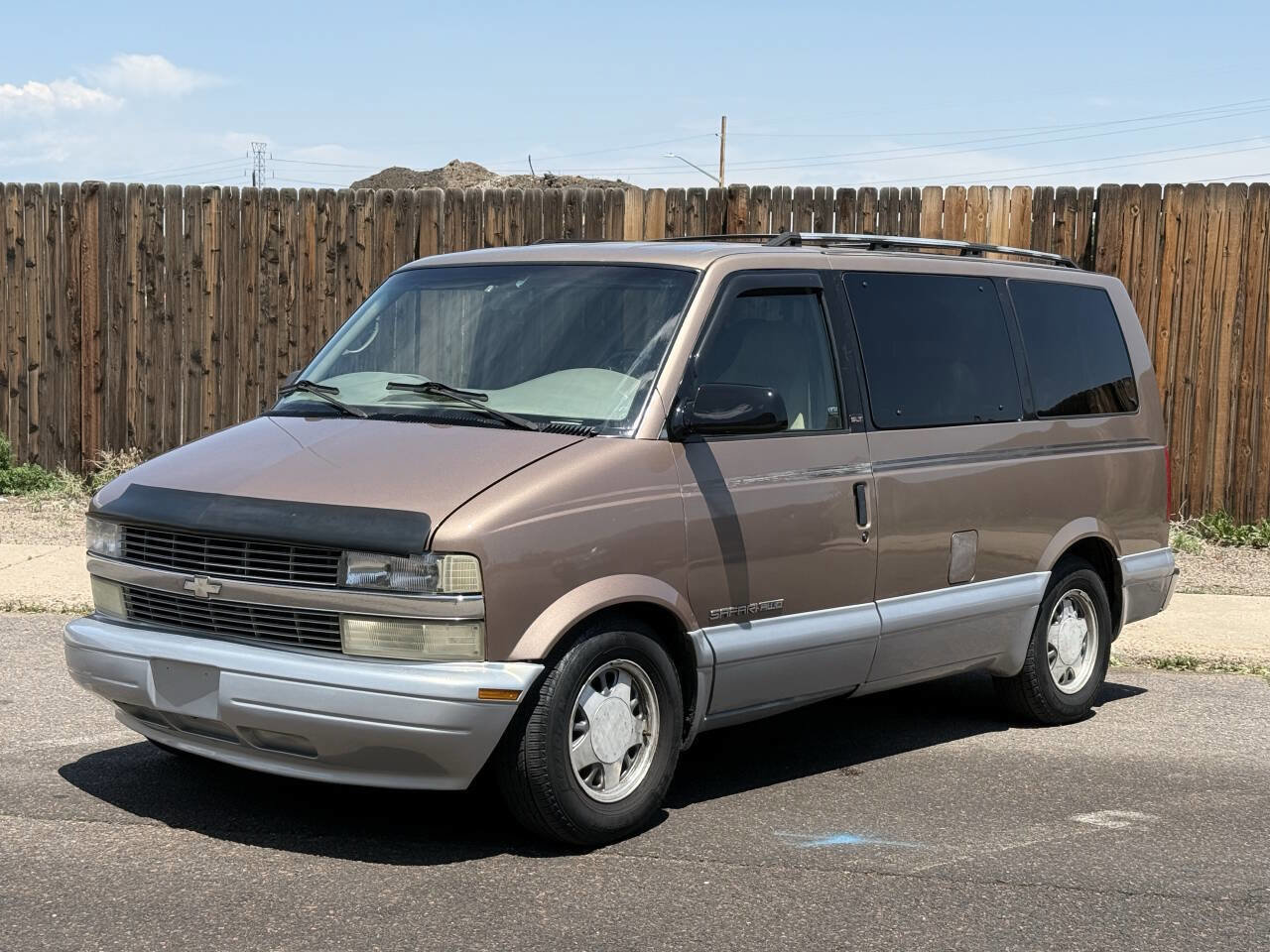 Used 2000 GMC Safari AWD w/ SLT Marketing Option Pkg 3