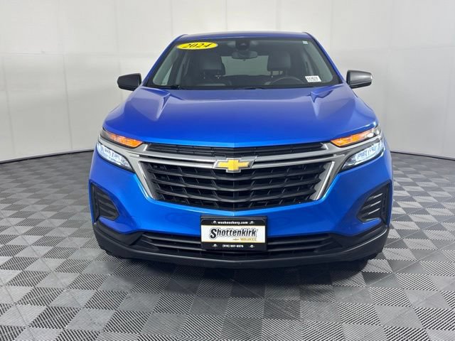 Used 2024 Chevrolet Equinox LS w/ LS Convenience Package AWD/4WD image 3
