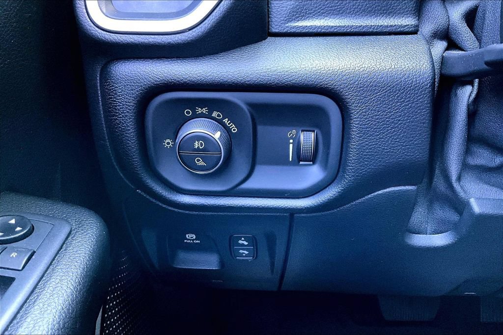 Used 2021 RAM 1500 Big Horn AWD/4WD image 16