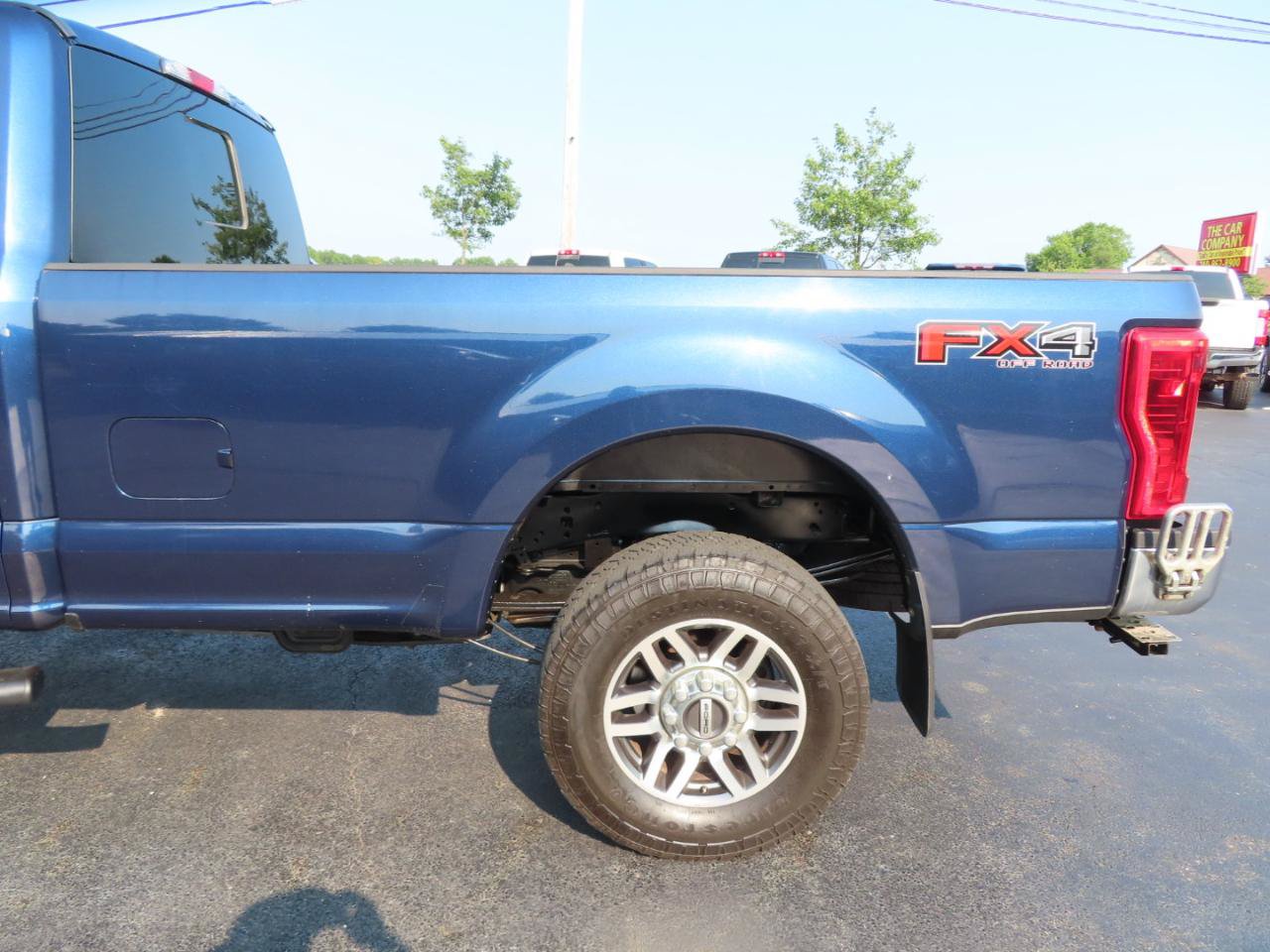 Used 2019 Ford F250 Lariat w/ FX4 Off-Road Package AWD/4WD image 14
