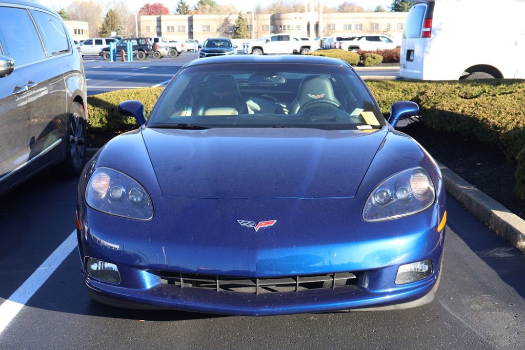 Used 2007 Chevrolet Corvette Coupe w/ Preferred Equipment Group image 2