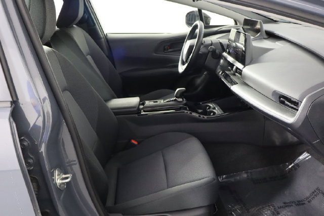 Used 2025 Toyota Prius LE FWD image 22
