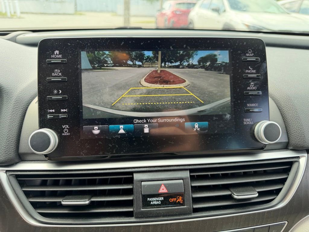 Used 2020 Honda Accord Touring image 29