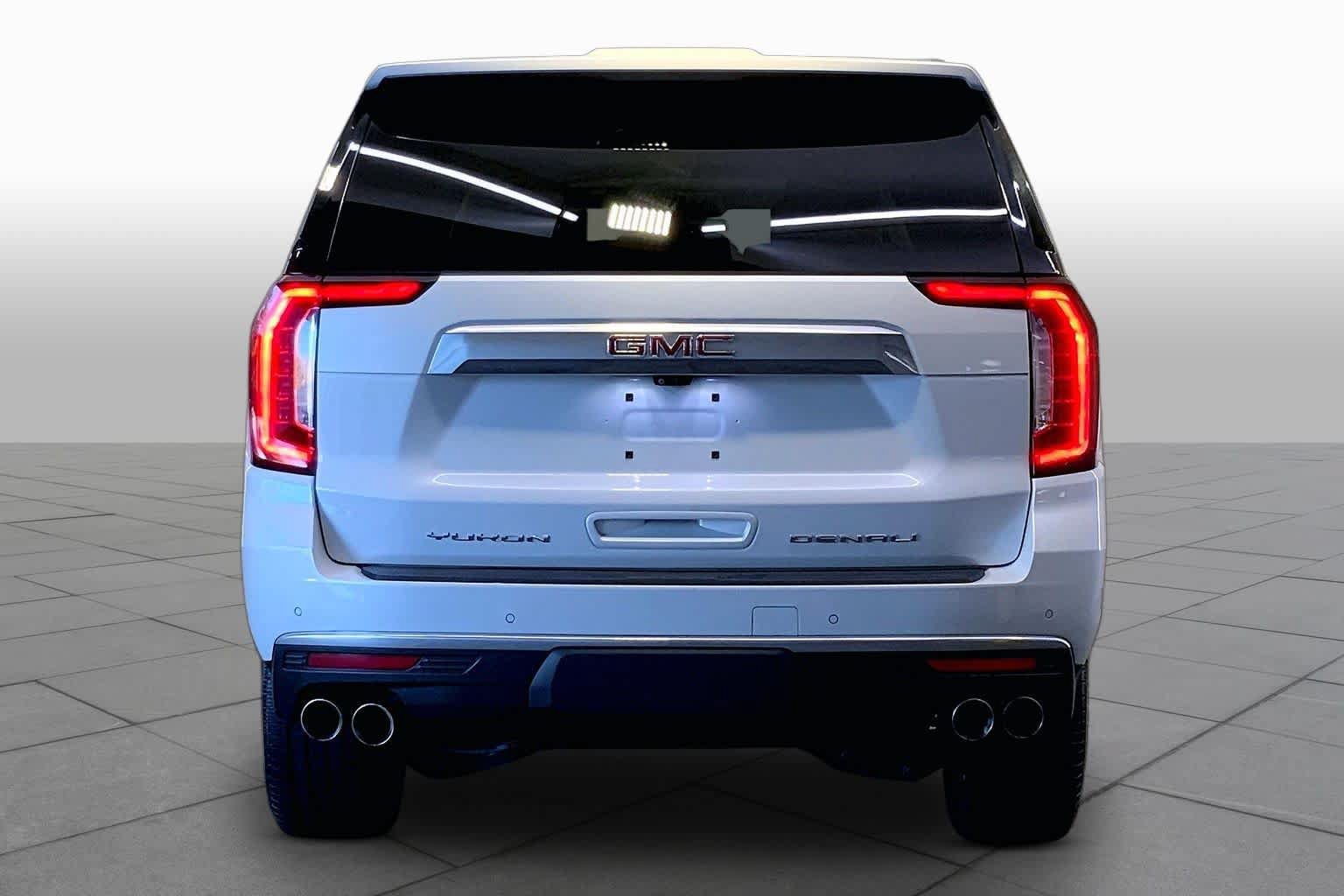 Used 2023 GMC Yukon XL Denali w/ Denali Reserve Package AWD/4WD image 5