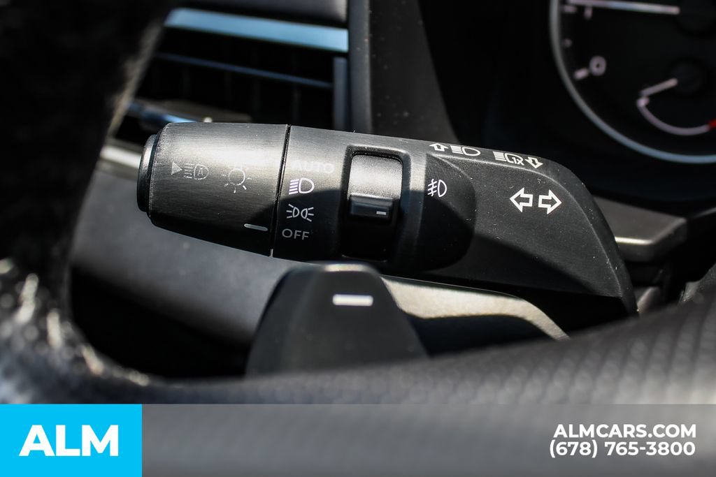 Used 2025 Mitsubishi Outlander SE FWD image 29