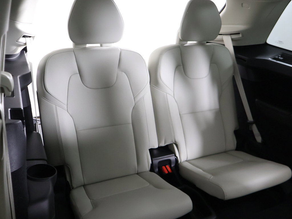 Used 2024 Volvo XC90 B5 Plus AWD/4WD image 44