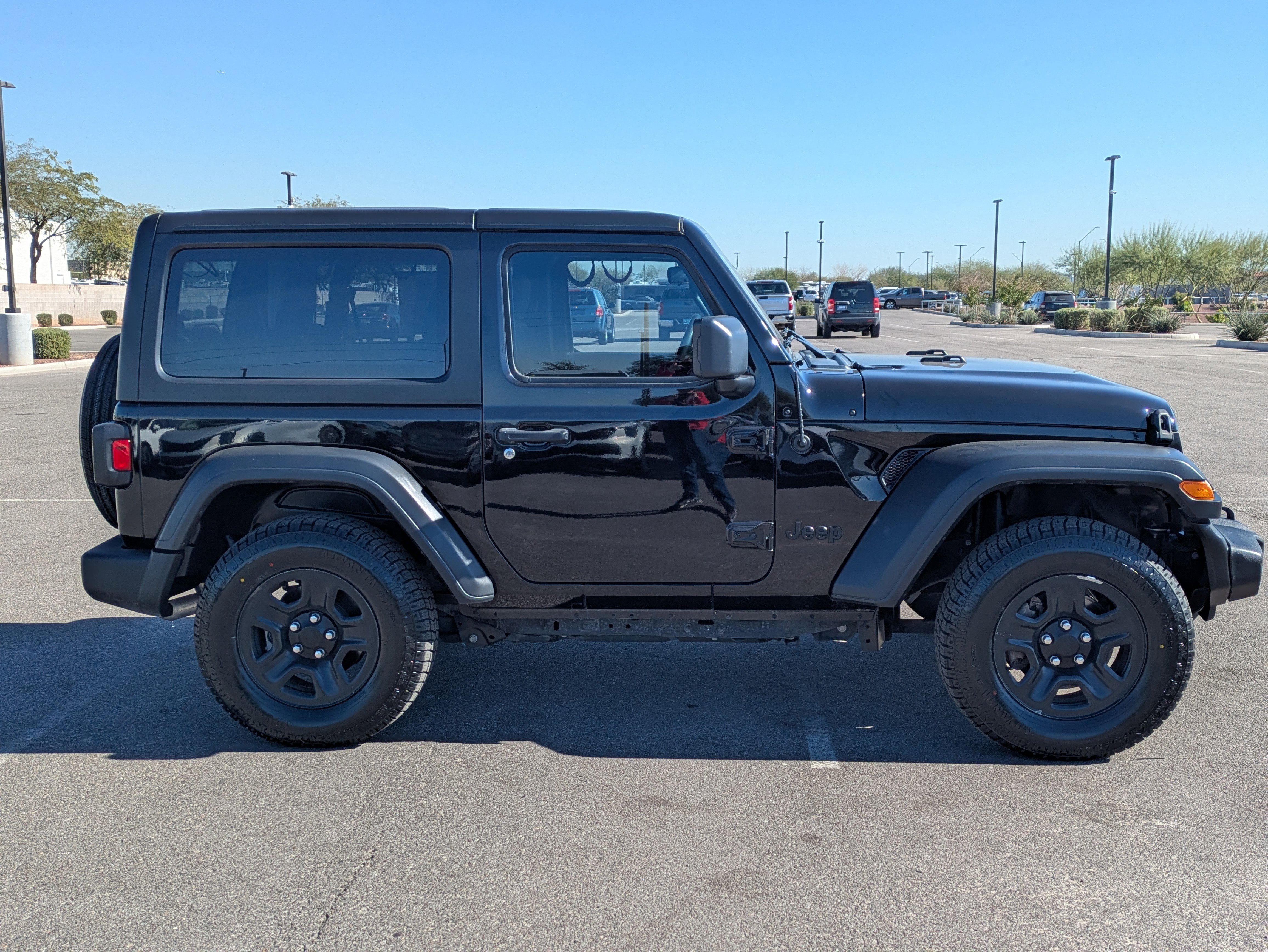 Used 2023 Jeep Wrangler Sport image 6