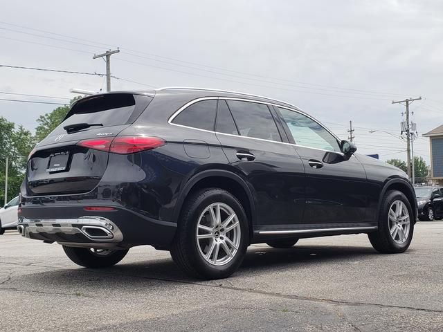 Used 2025 Mercedes-Benz GLC 300 4MATIC image 6