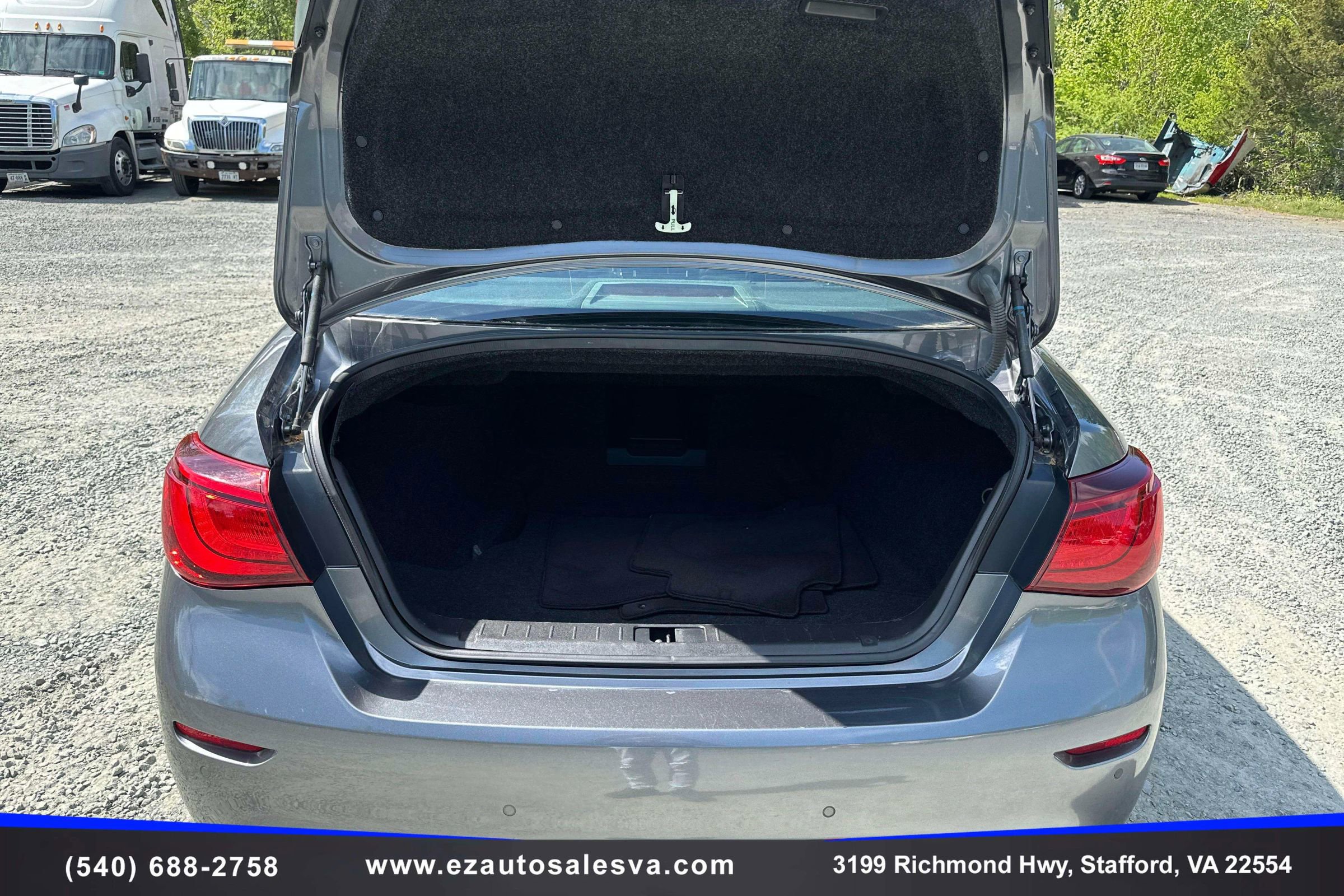 Used 2016 INFINITI Q70 3.7 AWD/4WD image 11