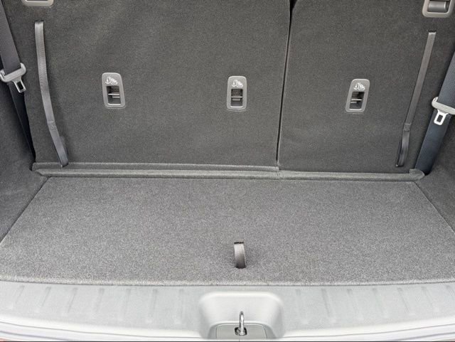 Certified 2026 Nissan Pathfinder SV FWD image 9