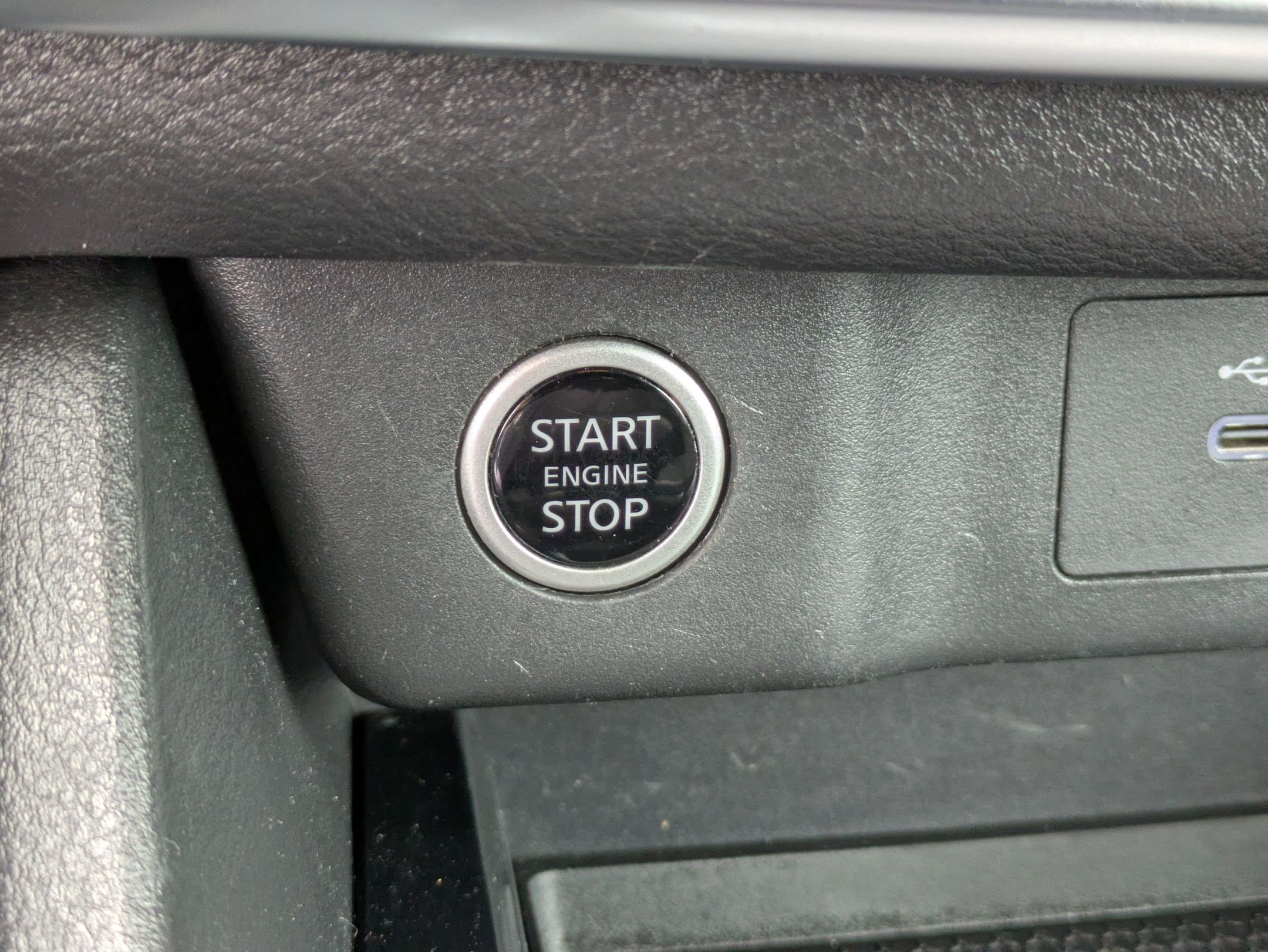 Used 2023 Nissan Rogue S image 21