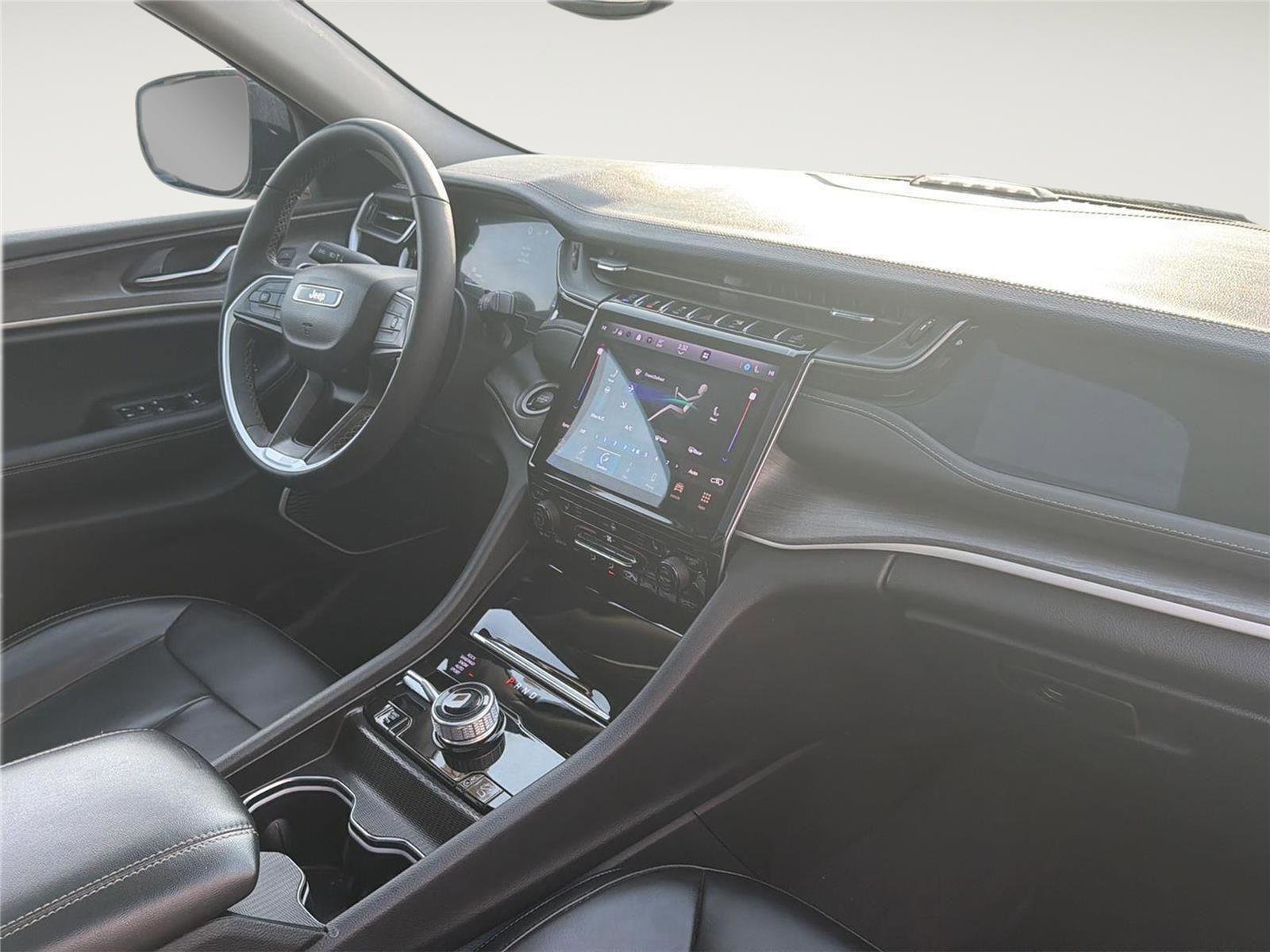 Used 2024 Jeep Grand Cherokee Limited 4xe image 14