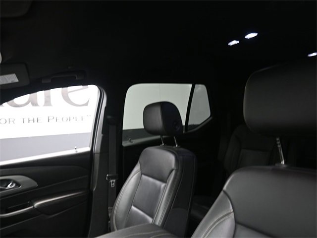 Used 2023 Chevrolet Traverse LT image 17