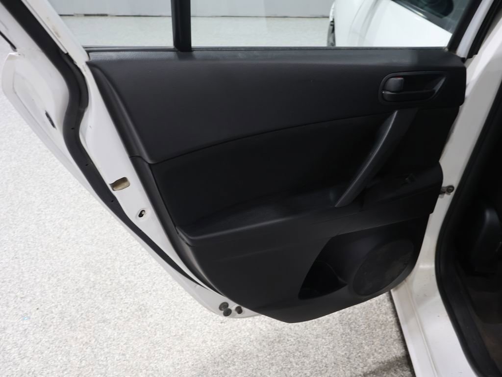 Used 2010 MAZDA MAZDA3 i Sport image 18