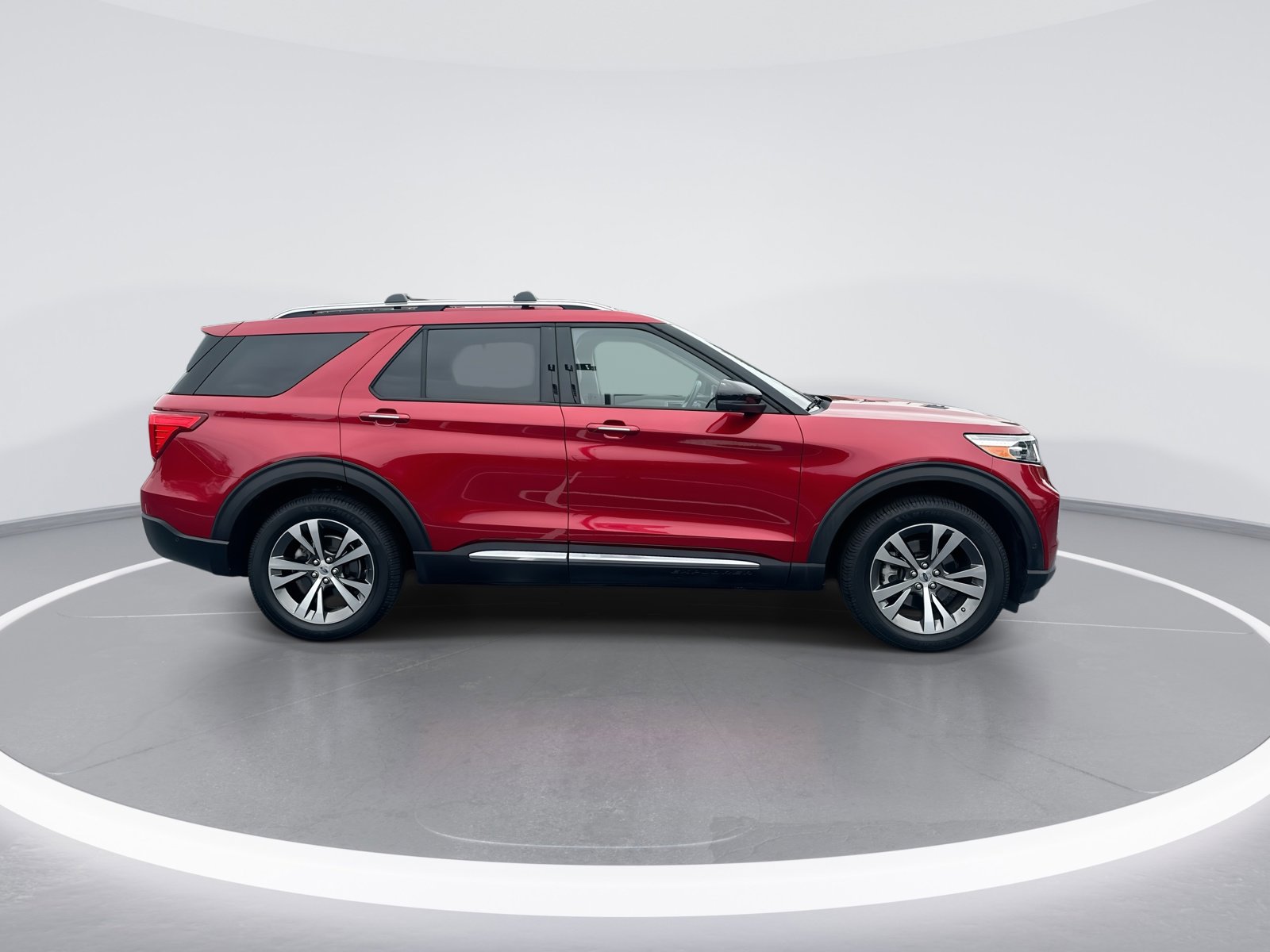 Used 2020 Ford Explorer Platinum w/ Premium Technology Package AWD/4WD image 10