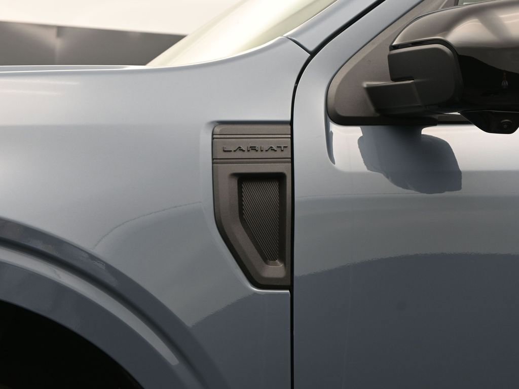 New 2025 Ford Maverick Lariat w/ Black Appearance Package image 15