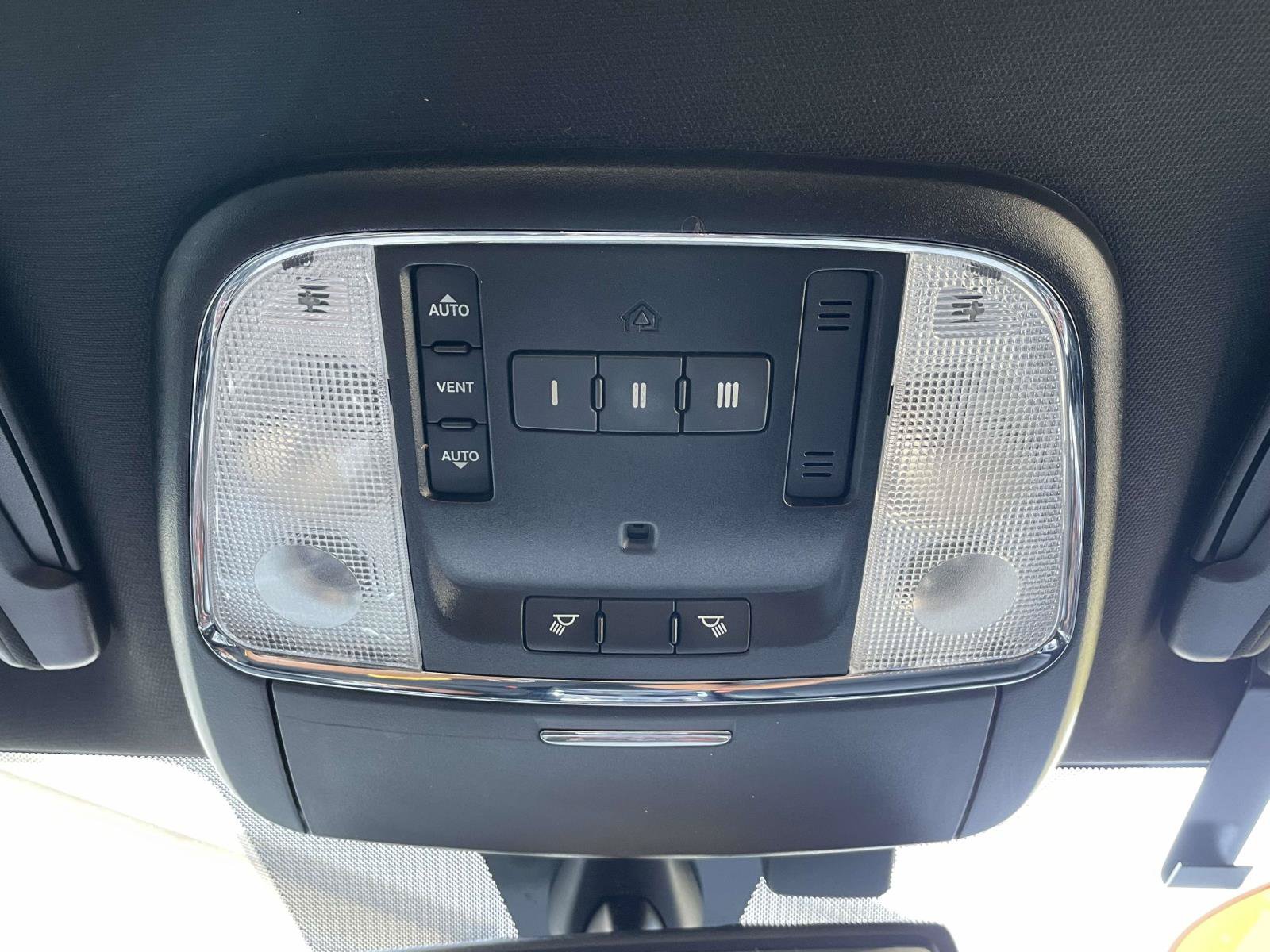 Used 2012 Dodge Charger SXT Plus RWD image 30