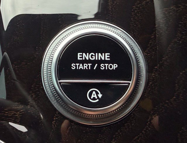 Used 2023 Mercedes-Benz GLC 300 4MATIC image 23