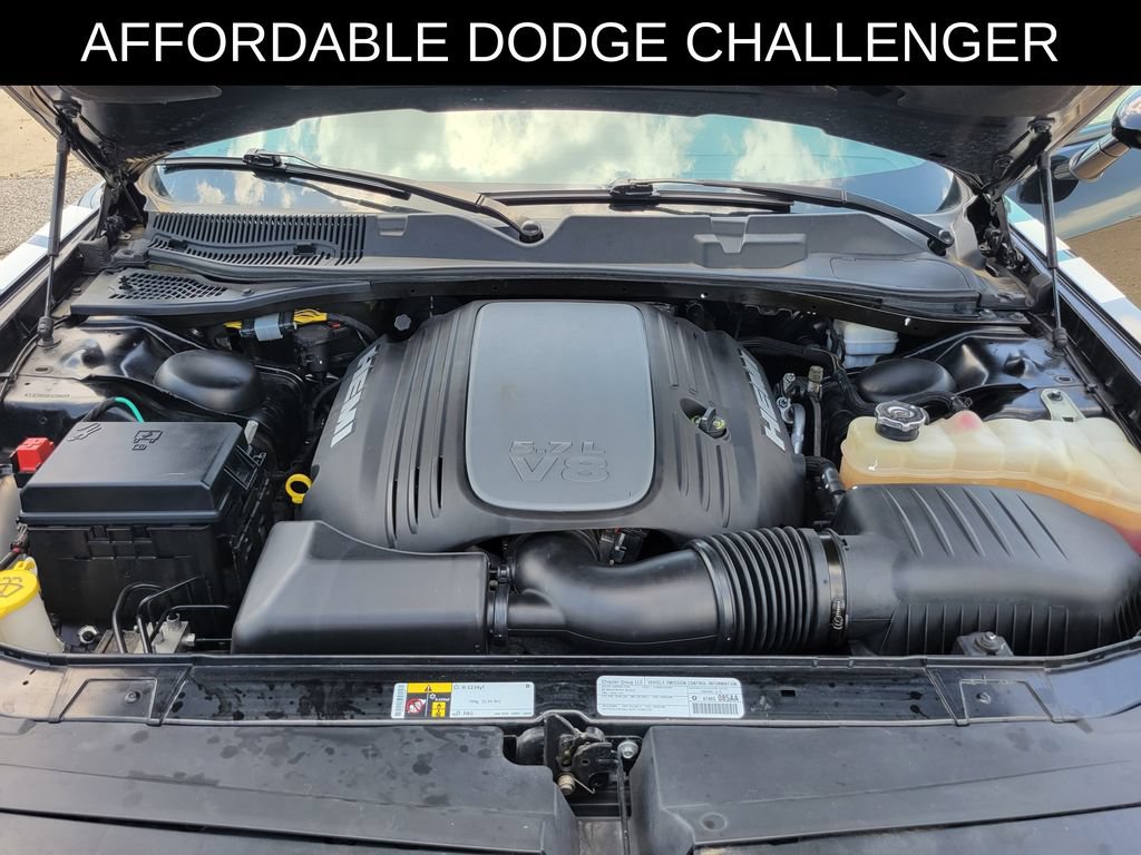 Used 2014 Dodge Challenger R/T RWD image 26