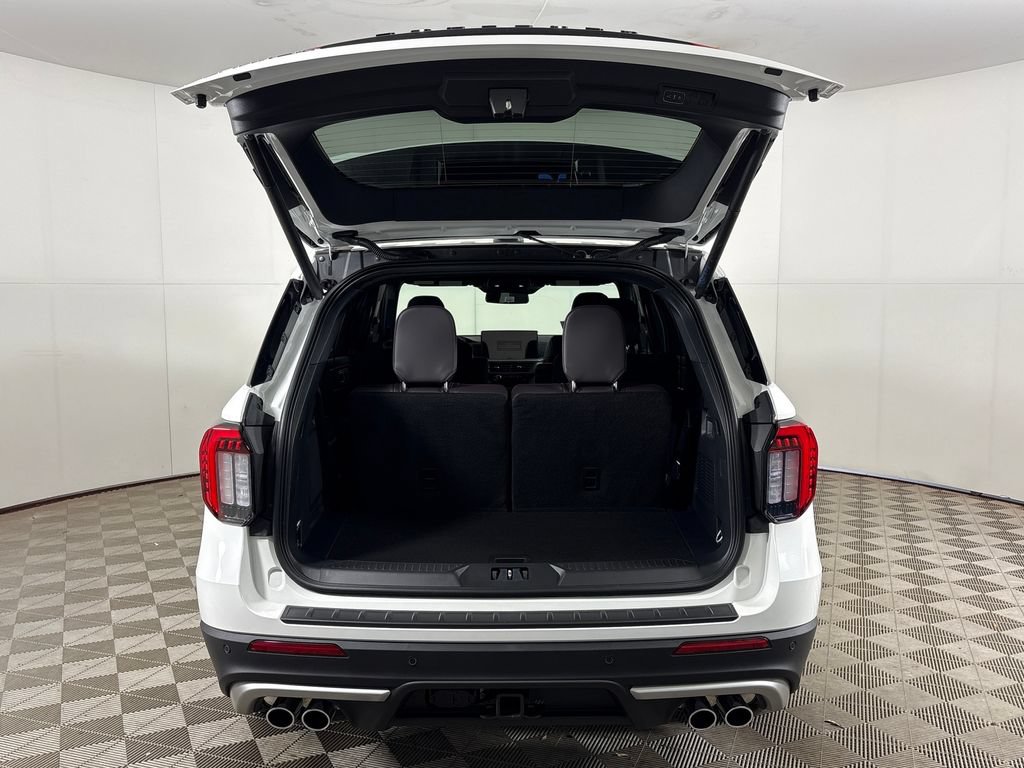 New 2027 Ford Explorer Platinum RWD image 28