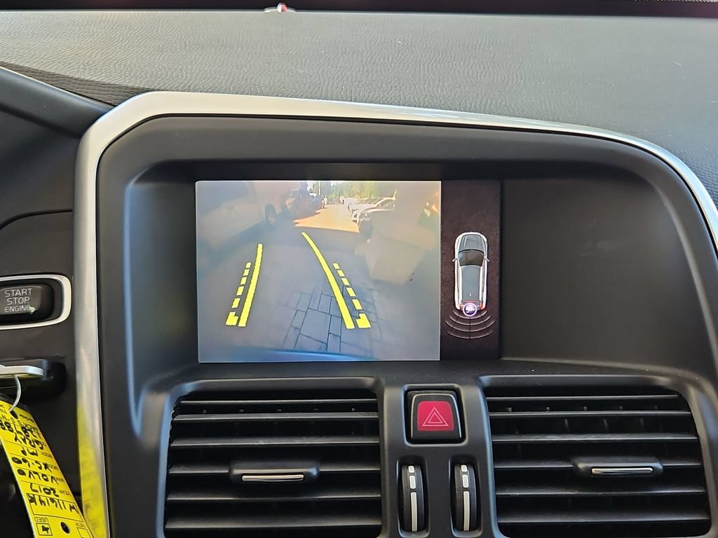 Used 2017 Volvo XC60 T5 Dynamic FWD image 19