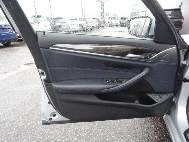 Used 2018 BMW 530i xDrive AWD/4WD image 13