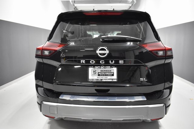 Certified 2025 Nissan Rogue SL w/ Tech Package image 9