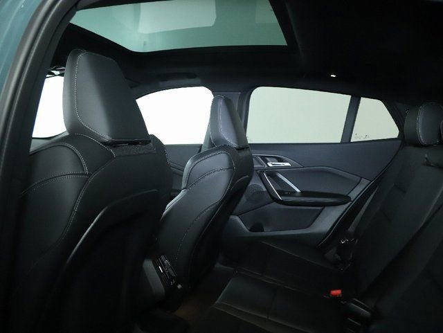 Used 2025 BMW X2 xDrive28i AWD/4WD image 18