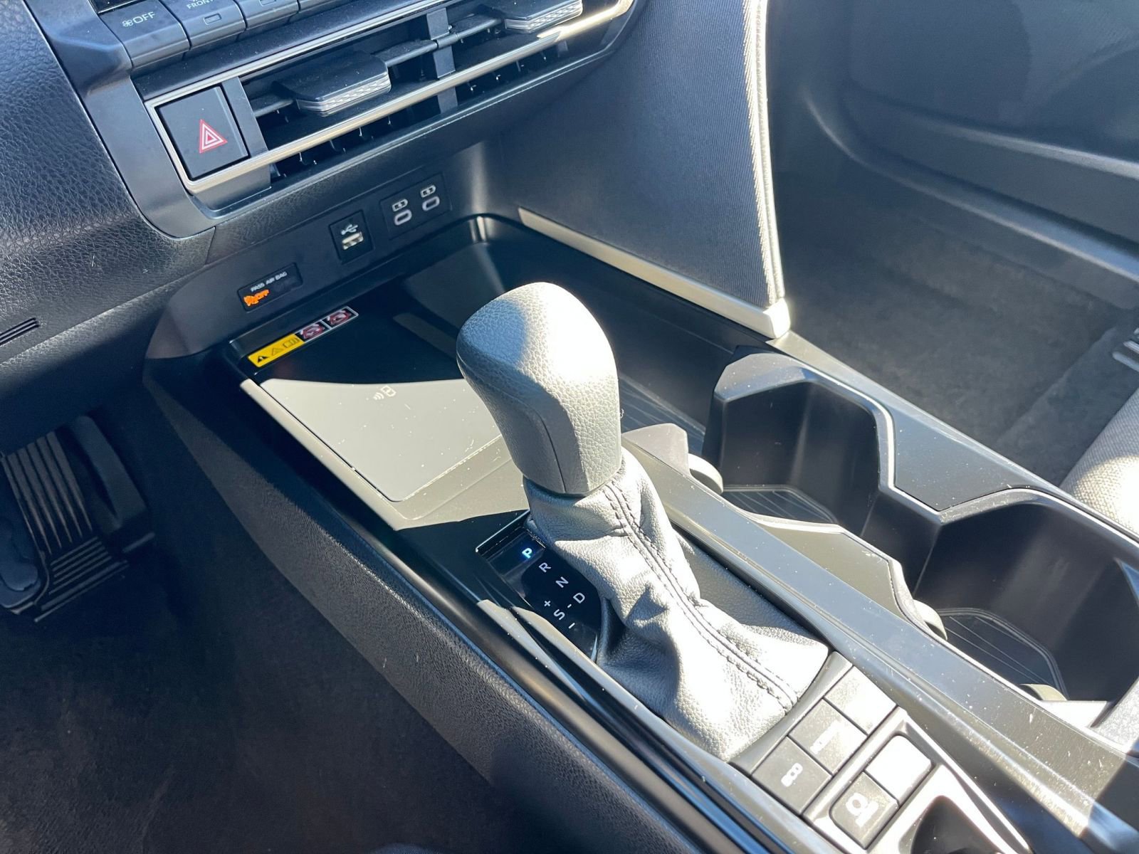 Used 2025 Toyota Camry LE image 40