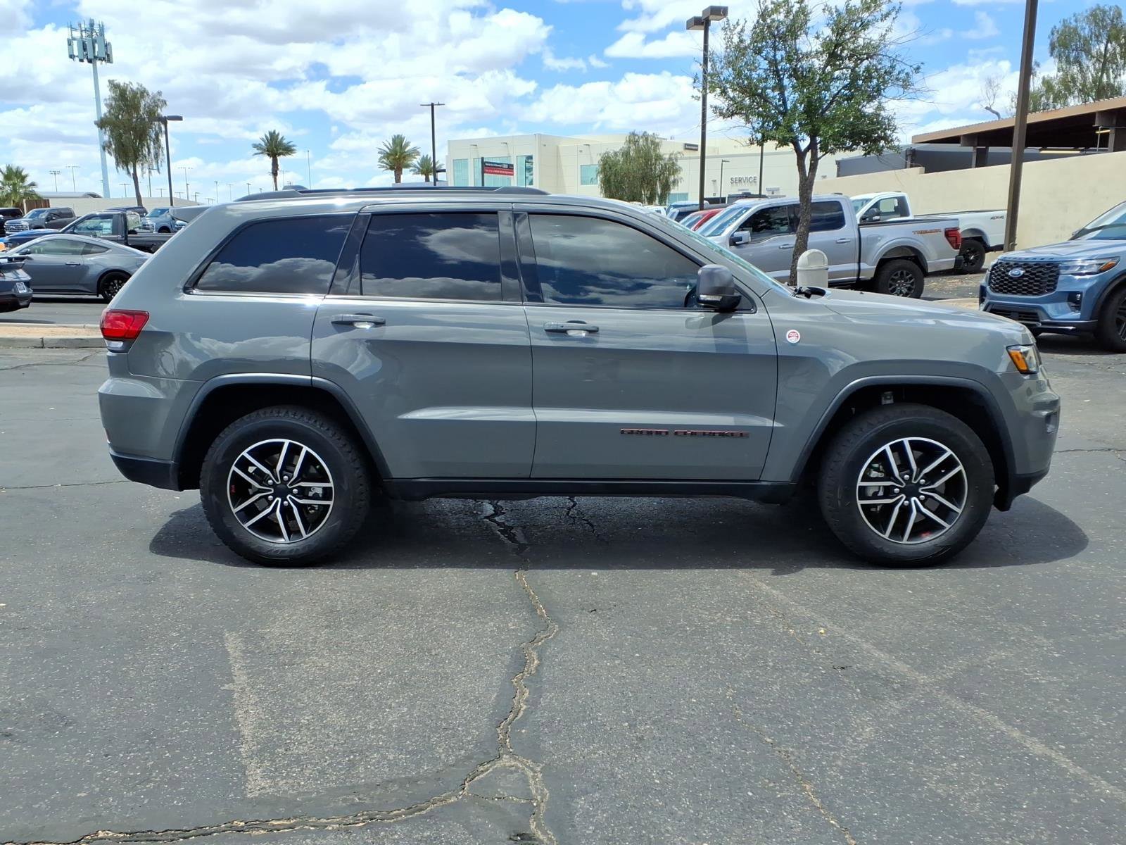 Used 2020 Jeep Grand Cherokee Trailhawk w/ Interior Metal Package AWD/4WD image 7