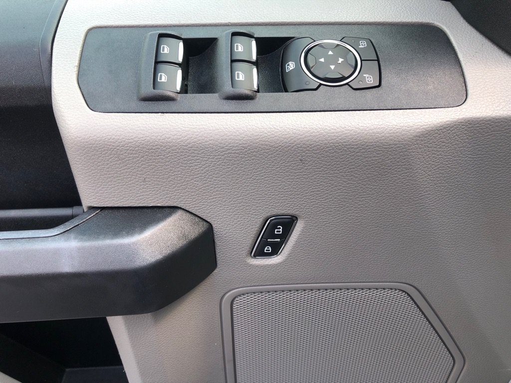 Used 2017 Ford F250 XL w/ Power Equipment Group AWD/4WD image 20