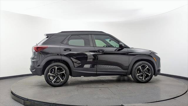 Used 2023 Chevrolet TrailBlazer RS w/ Convenience Package FWD image 9