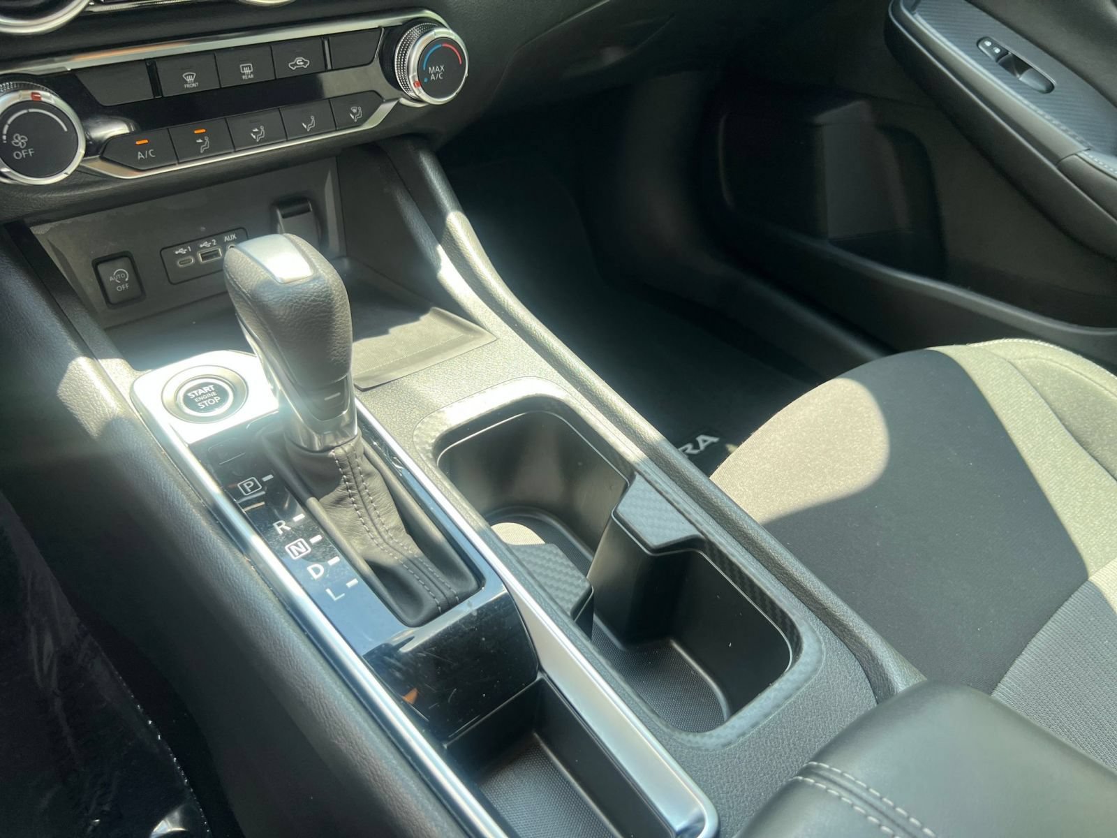 Used 2025 Nissan Sentra SV FWD image 36