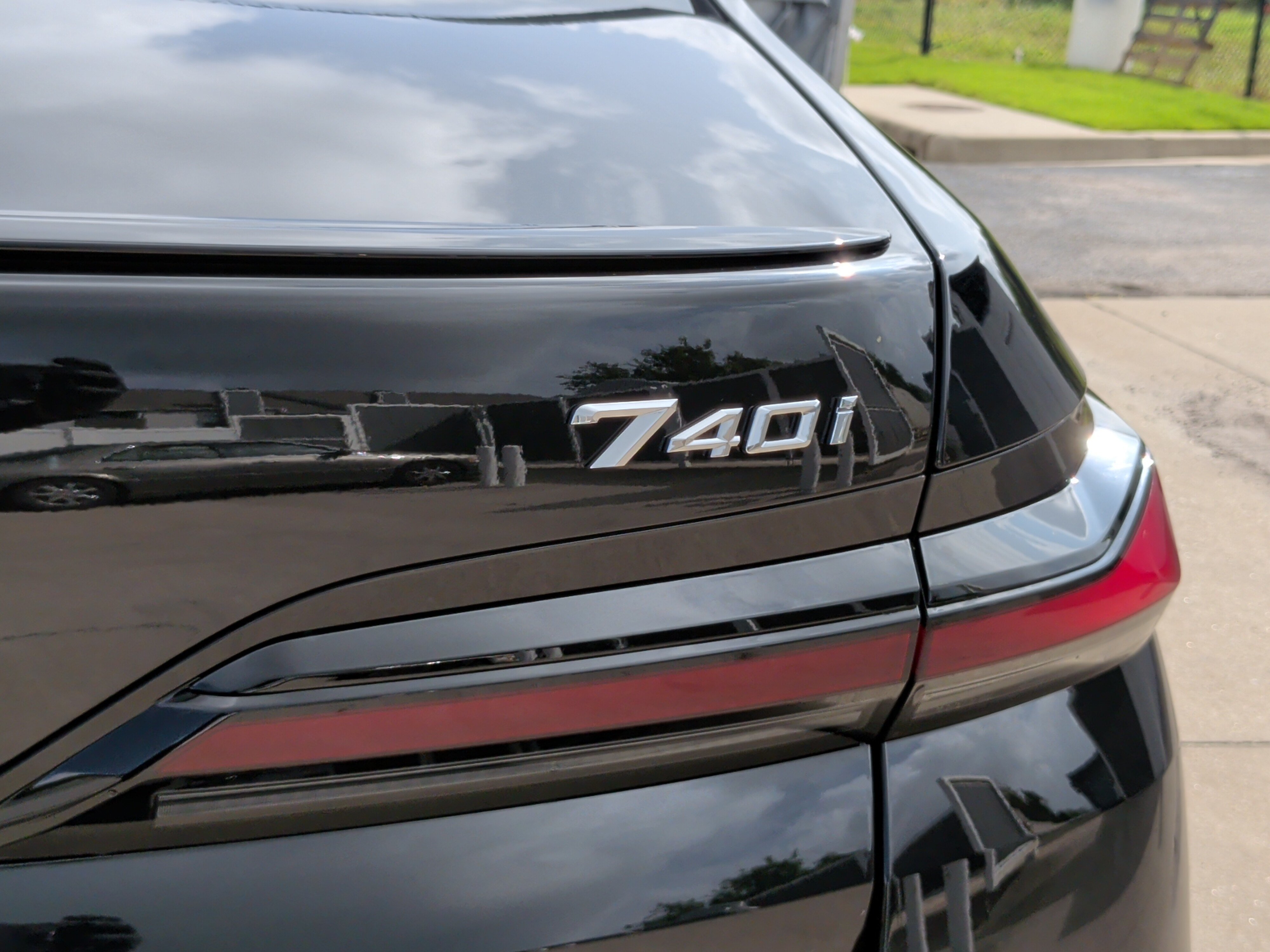 New 2026 BMW 740i w/ Premium Package RWD image 11