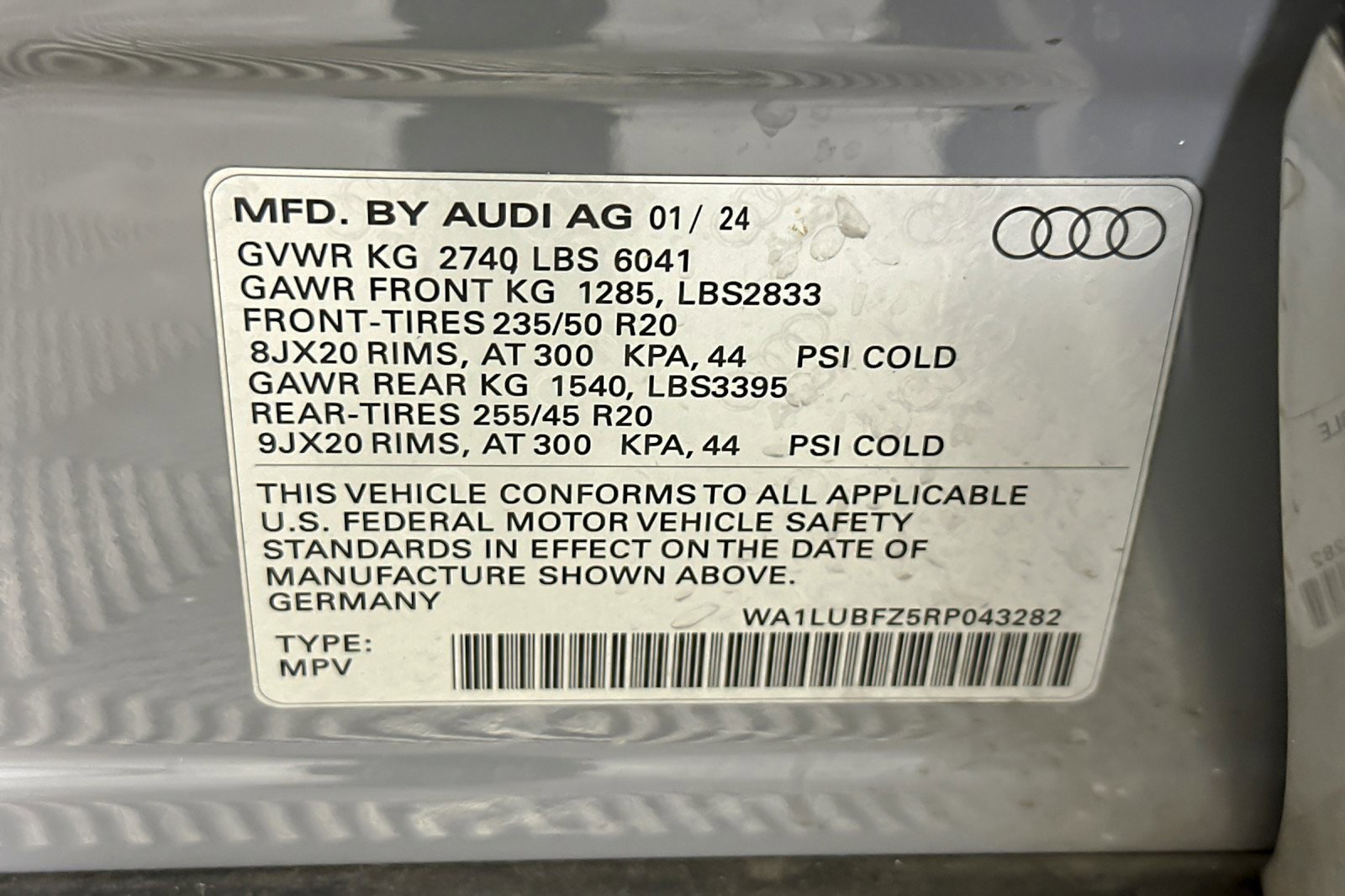 Used 2024 Audi Q4 e-tron Premium Plus w/ Premium Plus image 27