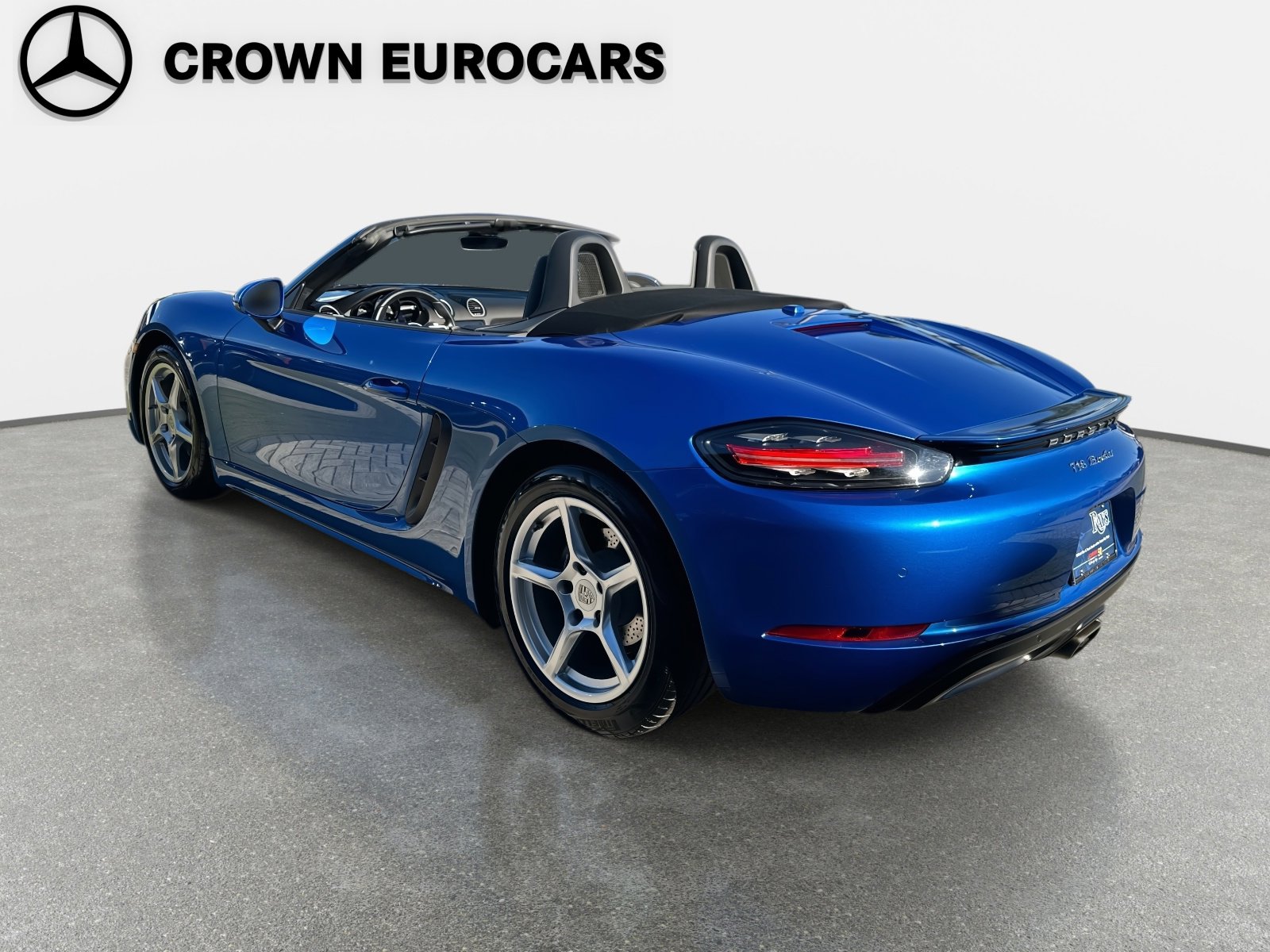 Used 2017 Porsche 718 Boxster Base image 3