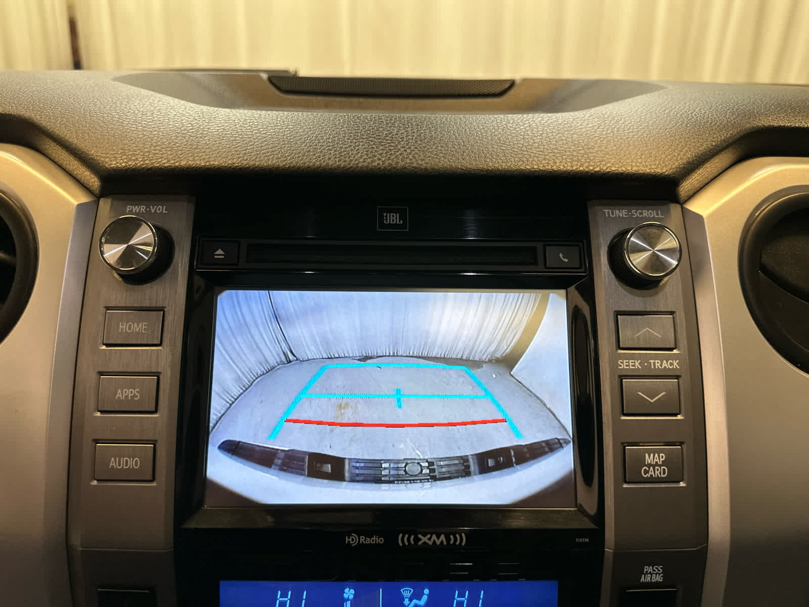 Used 2019 Toyota Tundra Platinum AWD/4WD image 16