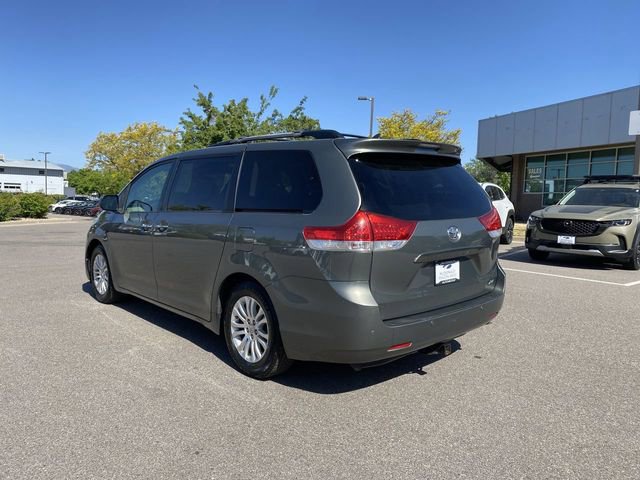 Used 2011 Toyota Sienna XLE w/ Premium Pkg FWD image 3