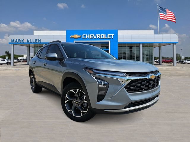 New 2026 Chevrolet Trax LT w/ Driver Confidence Package FWD image 1