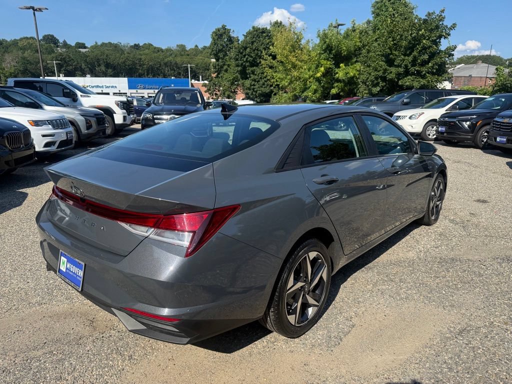 Certified 2023 Hyundai Elantra SEL w/ Convenience Package FWD image 7